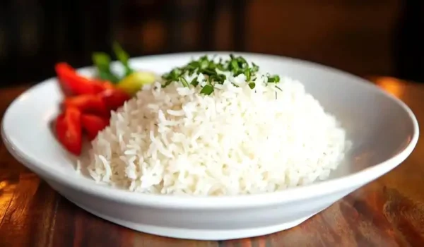 ۶ راز ساده برای یک برنج پخته شده دانه دانه و بی‌نقص